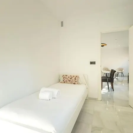 Rosario Apartment Seville